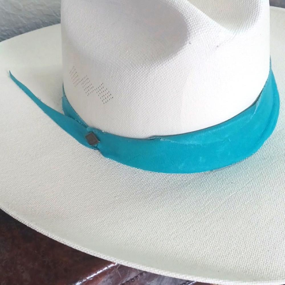 Women Hats🪶 - Picture 9 of 12